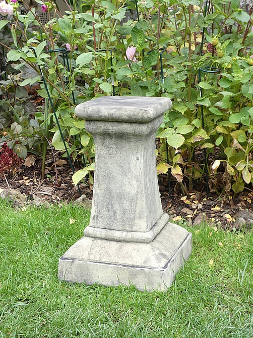 Keymer Stone Garden Pedestal