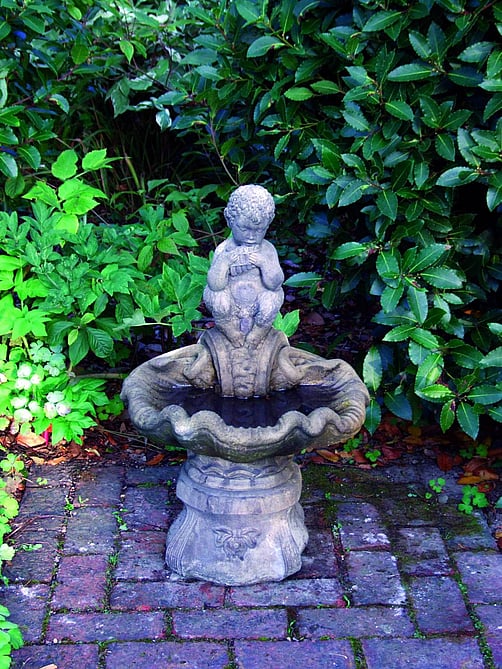 Pan Stone Birdbath