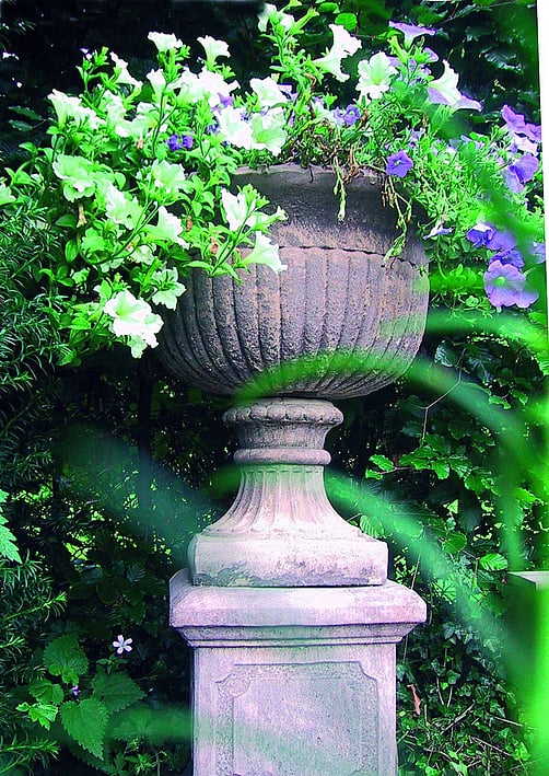 Chelsea Stone Garden Vase