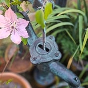 Hand Water Pump Cast Iron Garden Ornament