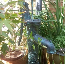 Cast Iron Hand Water Pump Garden Ornament