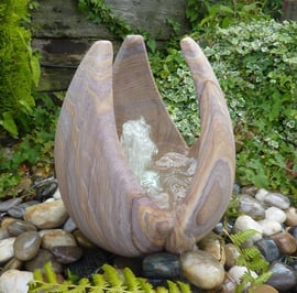 Large Babbling Lily Rainbow Sandstone Water Feature