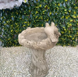 Dove Birdbath in Stone