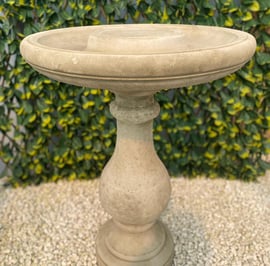 Fosse Birdbath in Stone