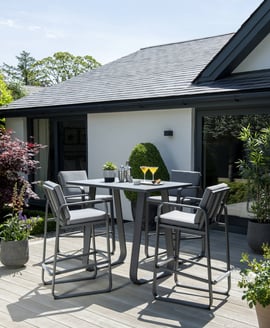 Handpicked Babingley 4 Seat Outdoor Bar Set