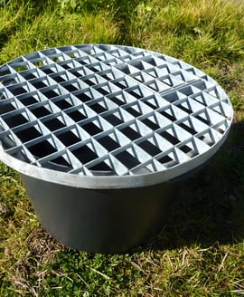 70cm Plastic Garden Water Feature Reservoir with Grid