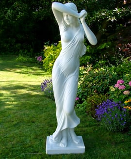 Small Vergogna Phryne Garden Statue