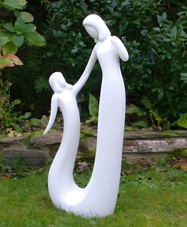 Large Circle of Love Garden Statue
