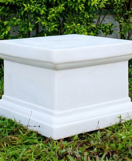 Small Victorian Plinth in White