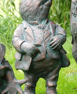 Riverbank Mole Garden Ornament – Aged Verde