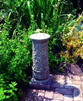 Vine Stone Garden Pedestal