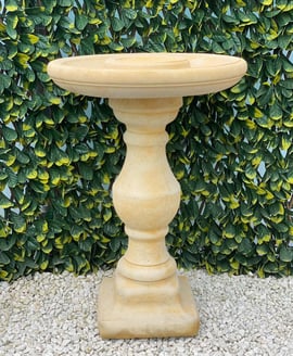 Stokeham Birdbath in Sandstone