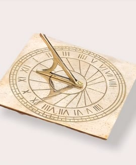 Eastern Connections Traditional Square Brass Sundial 8 x 8 Inch