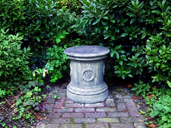 Round Laurel Plinth Garden Pedestal