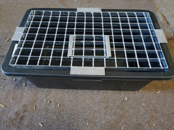 78x48cm Garden Water Feature Reservoir with Grid