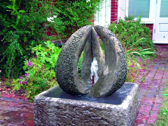 Pod Stone Fountain