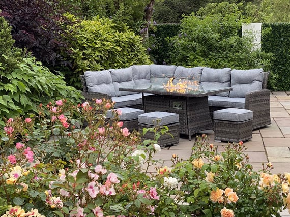 Lichfield Campania Large Corner Suite with Firepit