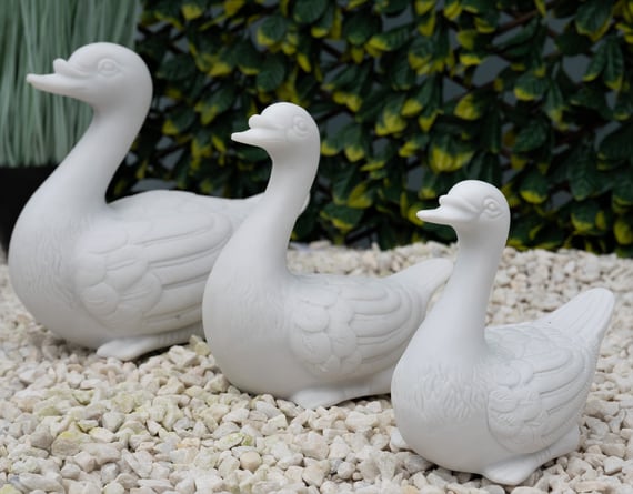 Family Of Ducks Garden Ornament Set in White