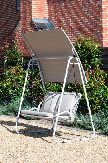 Norfolk Collection Stamford Rattan Swing Lifestyle E
