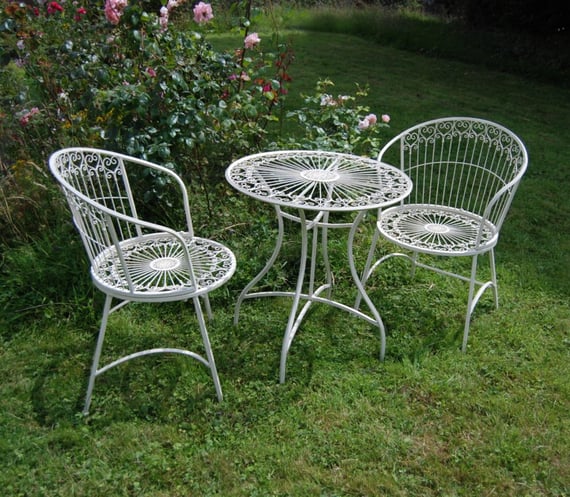 Blaydon Cream Metal Dining Set