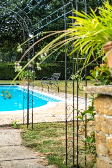 Parisienne Metal Garden Arch Grey