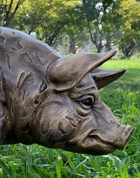 Sitting Pig Garden Statue in Bronze