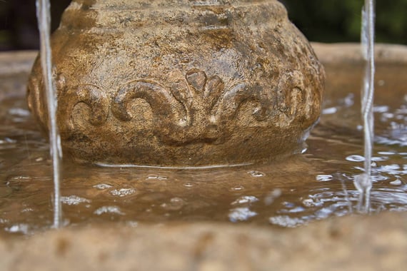 RHS Harlow Stone Water Feature Basin