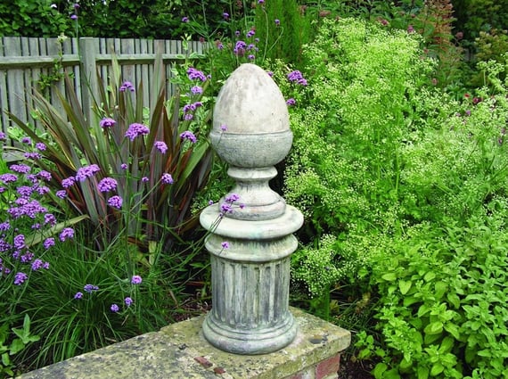 Keymer Acorn Stone Garden Finial