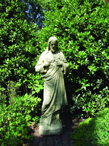 Sacred Heart of Christ Garden Statue Medium in cast stone