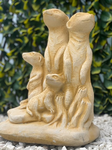 Meerkat Family Stone Garden Ornament in Sandstone - original product photo