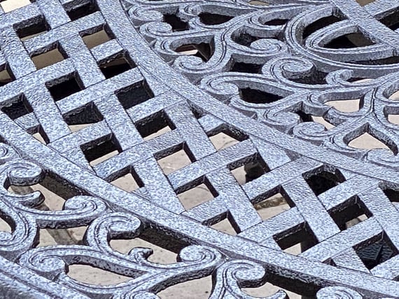 Lichfield Ballykeel 4 Seat Dining Set Table Detail