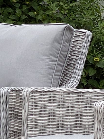 Lichfield Trebbio Casual Dining Set with Adjustable Table Cushions