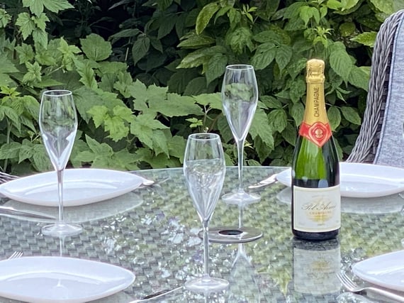 Lichfield Campania 4 Seat Set Toughened Glass