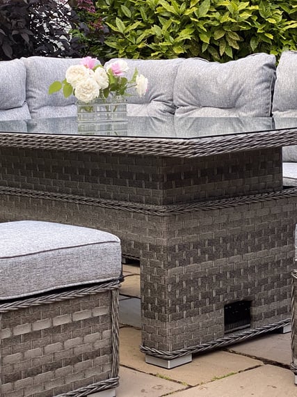 Lichfield Campania Casual Sofa Set Adjustable Table