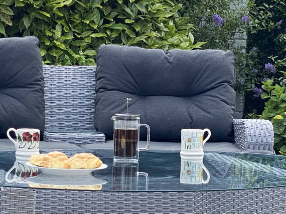 Lichfield Morpeth Oval Rattan Coffee Suite Toughened Glass