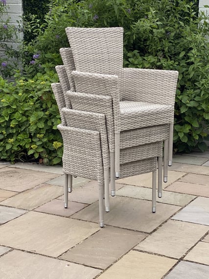 Lichfield Novelda 4 Seat Rattan Dining Set Stackable Chairs