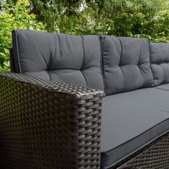 Black rattan set glass table detail