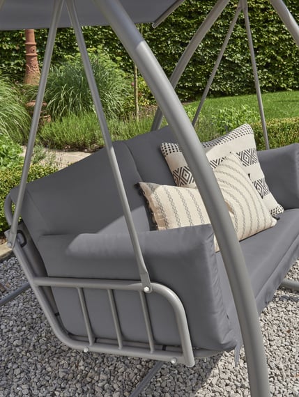 Newmarket Carbon Swing Seat Detail 01