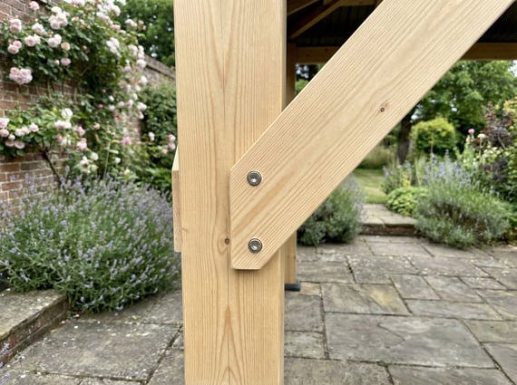 Ottawa Pergola - Diagonal Brace Bolt Fixing