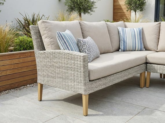 Norfolk Collection Yalden Corner Set Lifestyle C