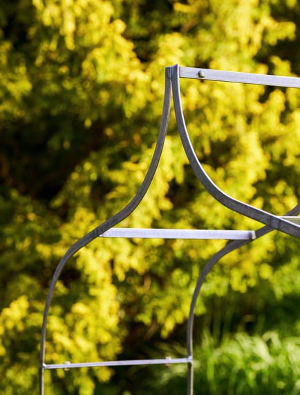 Farringdon Rose Arch Raw Metal Garden Entrance Feature