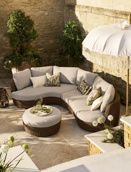 Hambridge Curved Corner Sofa Set - PE Rattan, Dark Natural