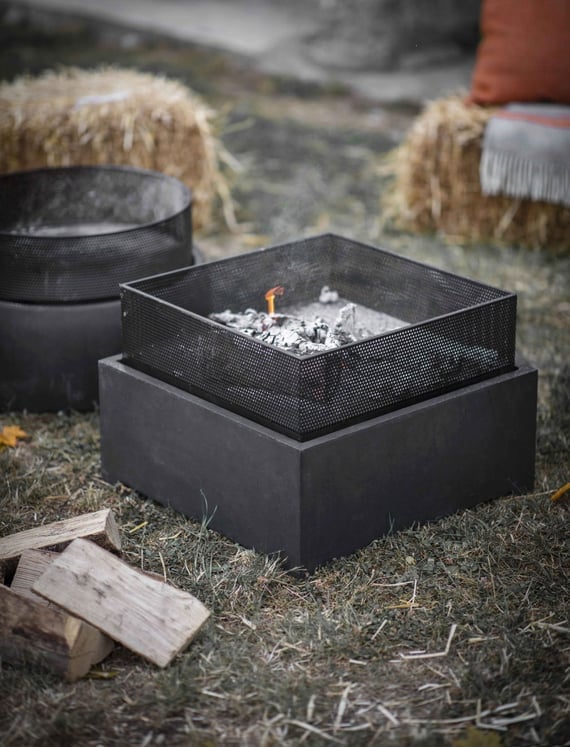 Bould Square Garden Fire Pit