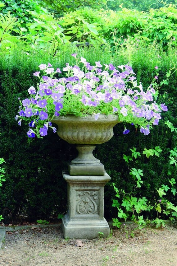 Emblem Stone Garden Pedestal