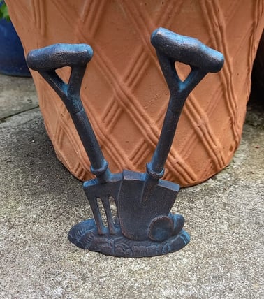 Cast Iron Spade and Fork Doorstop Ornament