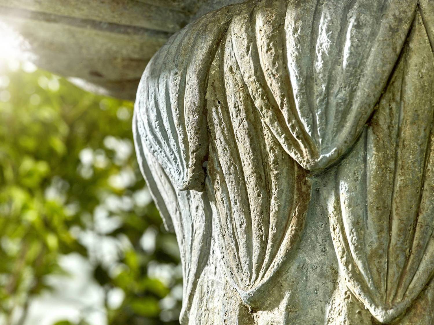 Lioness Stone Garden Fountain Leaf Detail