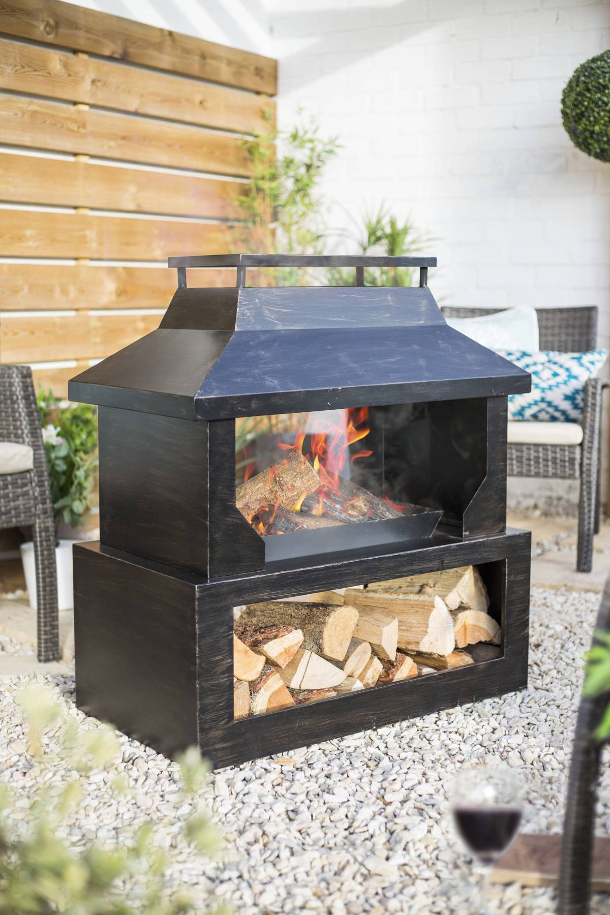 Stonehurst Steel Outdoor Garden Fireplace