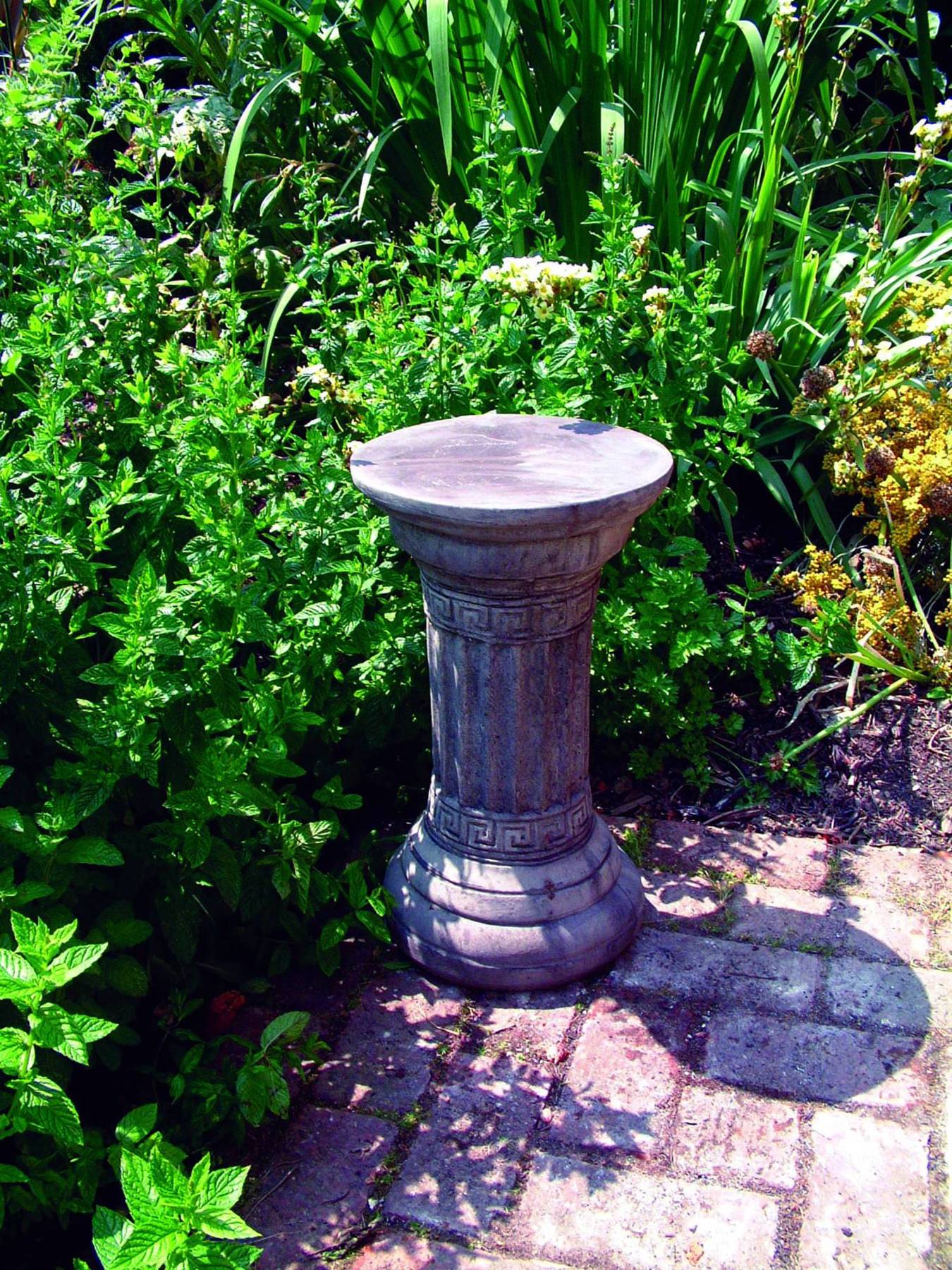 Brighton Column Stone Garden Pedestal Garden Ornamnents