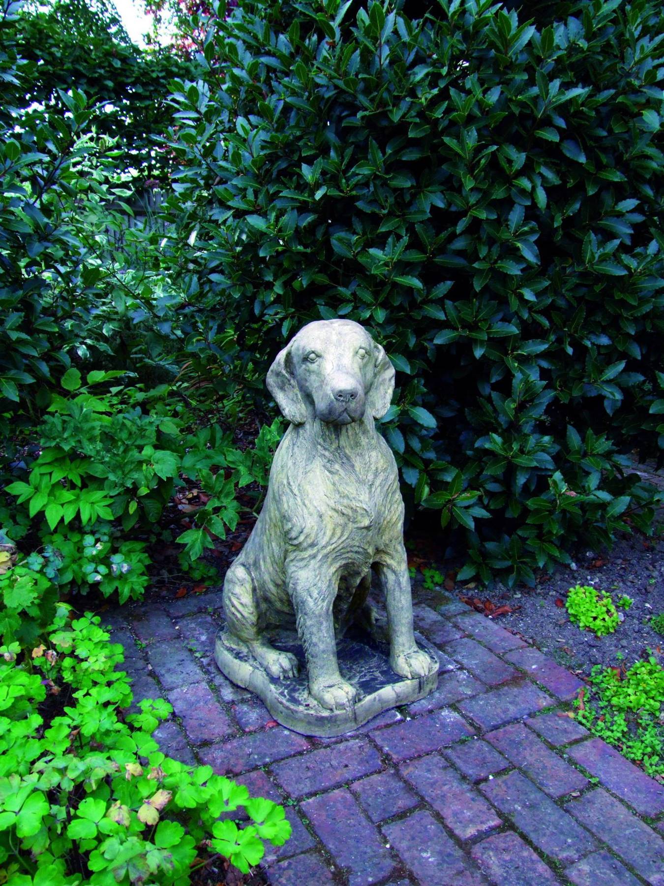 Setter Garden Statue