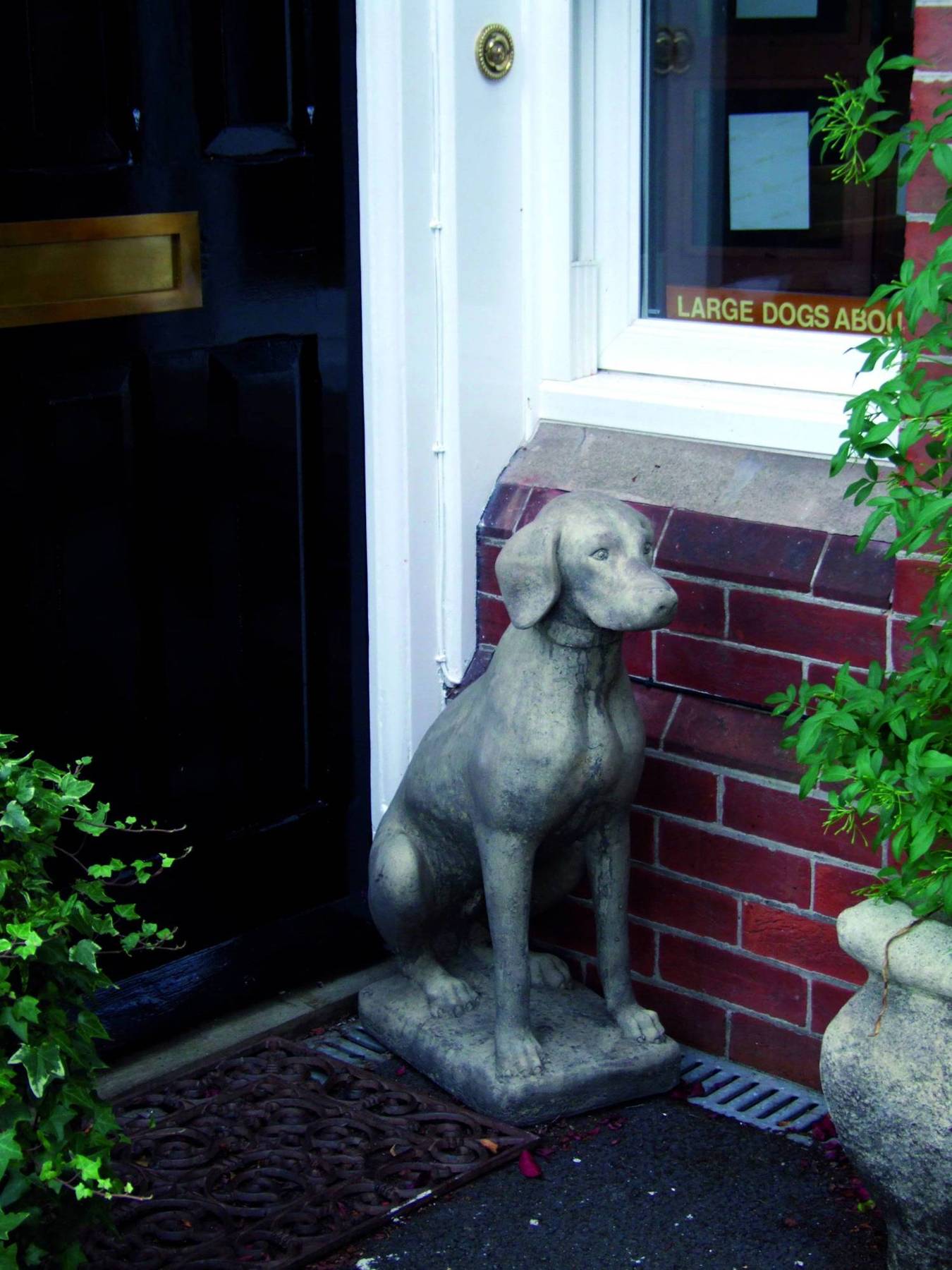 pointer garden statue